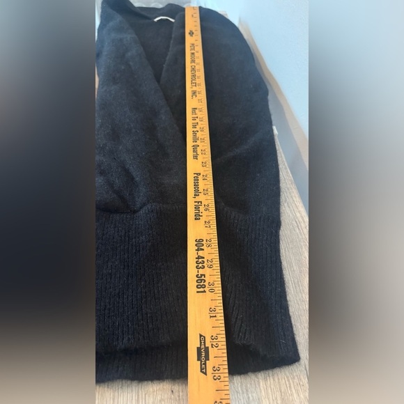 Vince Black Alpaca Wool Cashmere Blend Faux Wrap Sleeveless Sweater Top Small - Picture 7 of 9